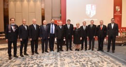 Bir dönem daha TJK Başkanlığına seçilen Serdal Adalı ve Yönetim Kurulu’nu tebrik ederiz.