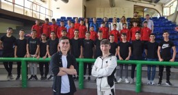 Jokeyler Vedat Abiş ve Görkem Özçelik apranti adayları ile buluştu 