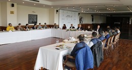 TJK Yönetim Kurulu İngiltere’den dönen aprantiler ile bir araya geldi