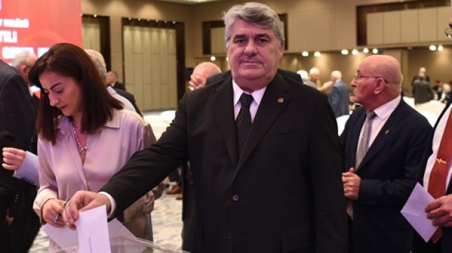 Serdal Adalı, TJK Başkanlığı’na 5’inci kez seçildi